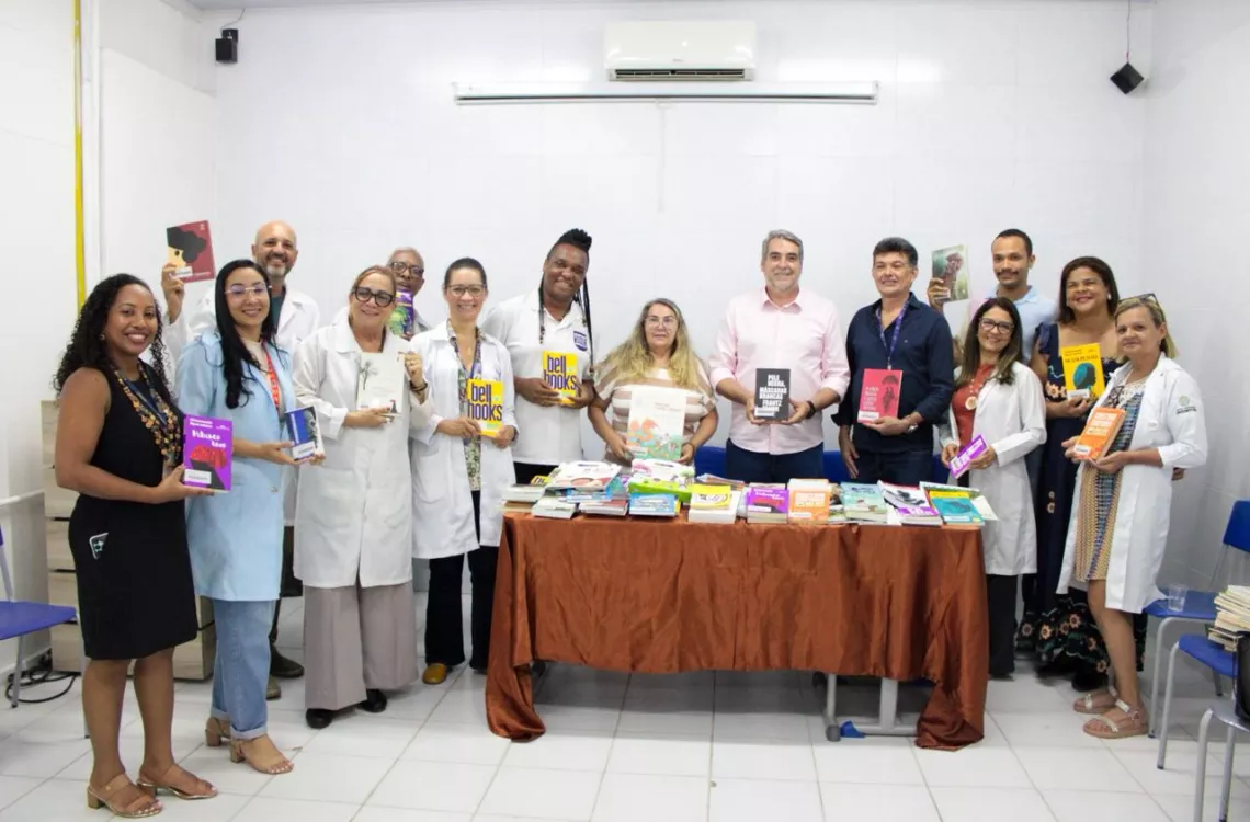 Transformação através da Literatura: FPC entrega quase três mil livros para fortalecer projeto do Sistema Prisional Baiano