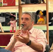 Campanha que arrecada bonecas pretas como forma de enfrentamento ao racismo é lançada na Biblioteca Central da Bahia