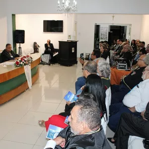 FPC debate futuro da literatura e da política do livro e leitura no Colóquio das Academias de Letras da Bahia