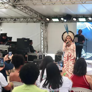Memória indígena é “arquivo vivo”, reflete Beatriz Tuxá em evento da Fundação Pedro Calmon
