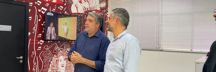 O diretor-geral da Fundação Pedro Calmon, Sandro Magalhães e diretor-geral do IRDEB, Flávio Gonçalves