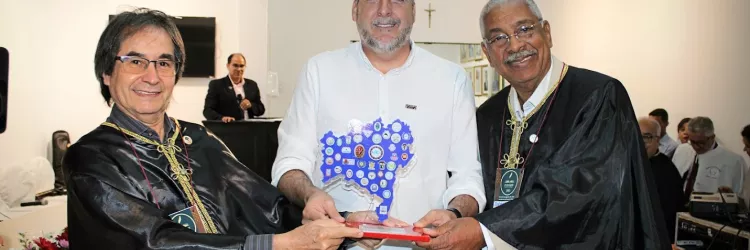 Academias de Letras da Bahia prestam homenagem ao diretor-geral da Fundação Pedro Calmon pela valorização à produção baiana