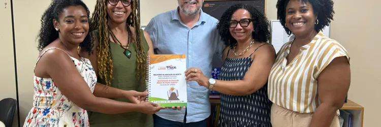 Carta de professoras escritoras destinada à Fundação Pedro Calmon pede consolidação dos eventos literários como política pública de educação e cultura.