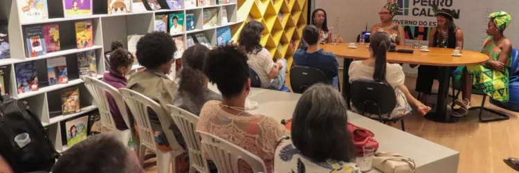 “Vozes Femininas na Literatura”