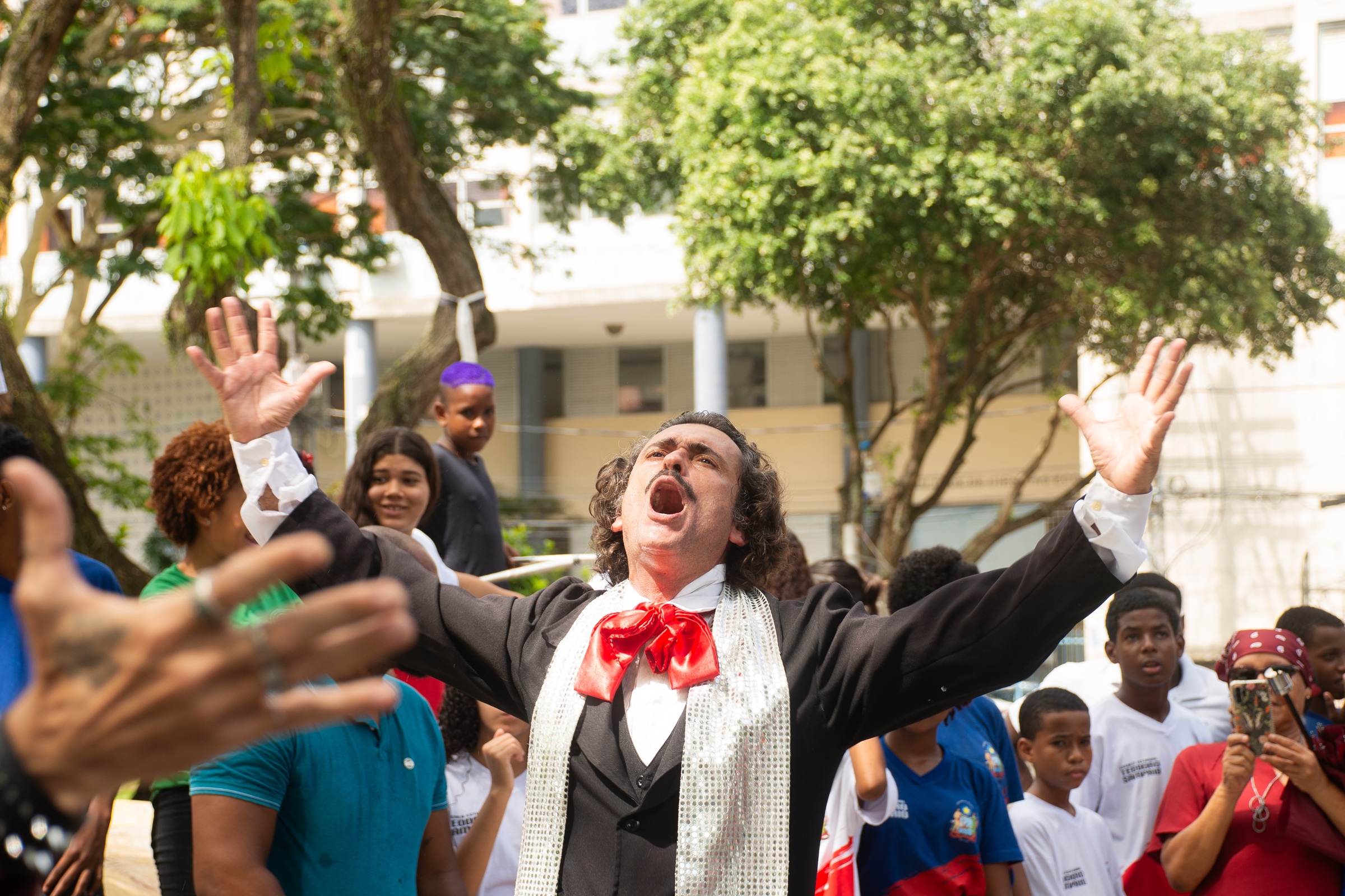 O poeta e ator Marcos Peralta  interpreta o poeta Castro Alves