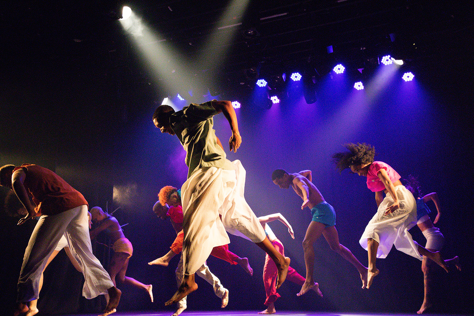 Quarta que Dança estreia com apresentações gratuitas de BTCA e Odun, em Salvador e Vitória da Conquista