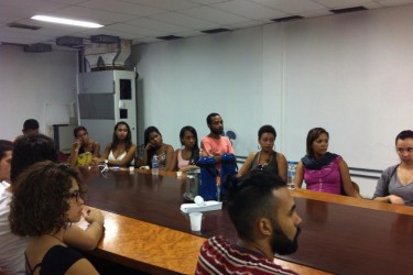 Alunos da Facom com Fernanda Tourinho e Lia Silveira_Claudia Pedreira3