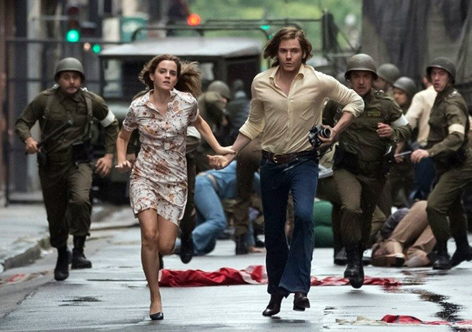 Cena do Filme Amor e Revolução