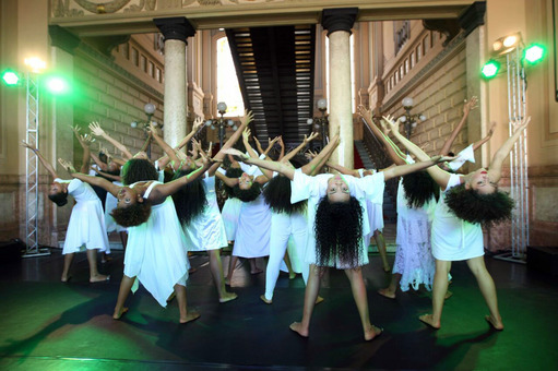 Cia Juvenil da escola de Dança da Funceb se apresentou no lançamento dos novos editais do Fundo de Cultura