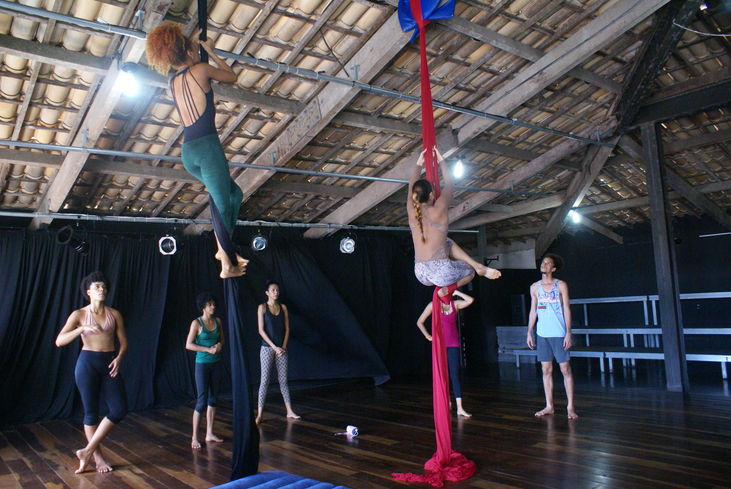 Interessados em aulas e palestras gratuitas, na Escola de Dança da Funceb, podem fazer inscrição no momento da programação