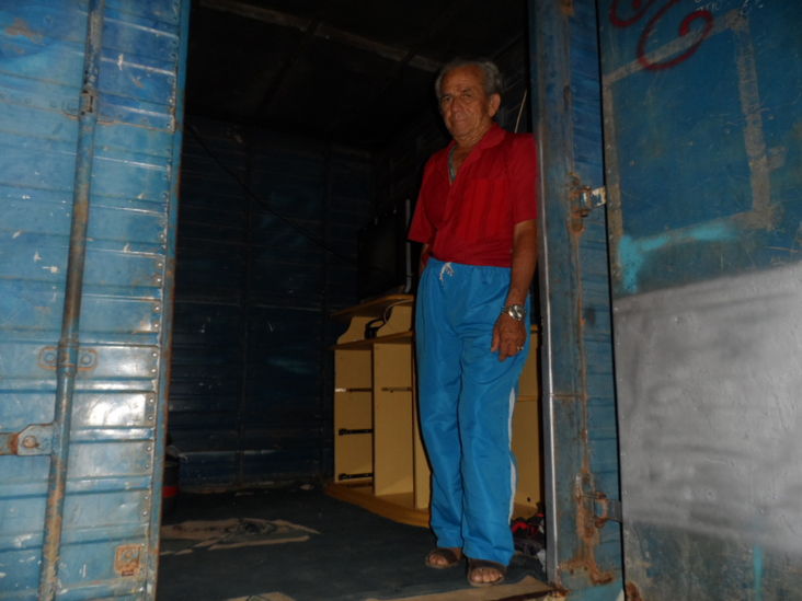 José Maria Queiroz, um dos grandes mestres do circo baiano, nesta manhã. Zé Maria foi professor de vôos, com experiência profissional como trapezista voador e instrutor de vôos por mais de 65 anos. 