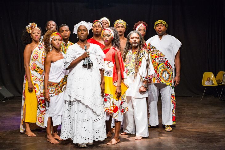 No Mês da Consciência Negra, o espaço abrigará processo de encenação do espetáculo sobre o primeiro e mais importante bloco afro do país. Grupo estreia temporada em Pernambuco