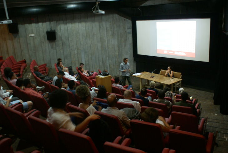 As reuniões contaram com a participação de membros da sociedade civil e de membros do poder público