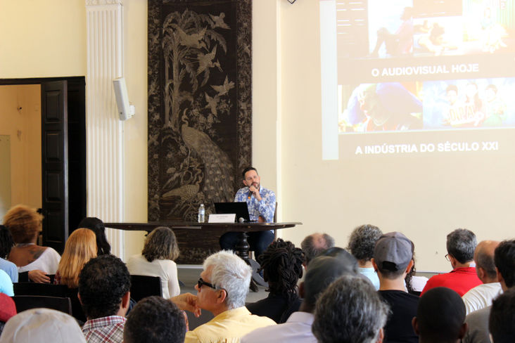 Abertura aconteceu na manhã desta quarta, 13, no Instituto Feminino. Debate gira em torno de edital de Audiovisual 2017. Sessão de filme encerra programação