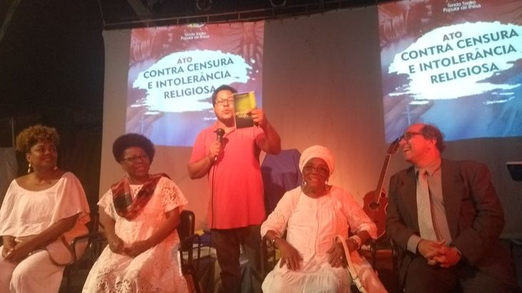 Teatro popular de Ilhéus realiza ato contra intolerância religiosa com presença da Funceb
