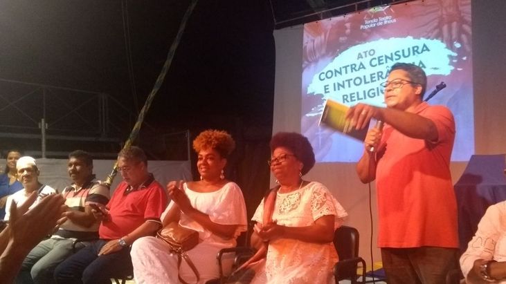 Teatro popular de Ilhéus realiza ato contra a intolerância religiosa com presença da Funceb