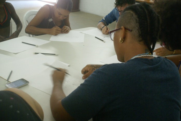 Oficina Meus Olhos Coloridos -- Foto: Jaiane Santos