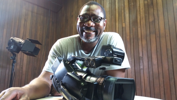 Ivanildo atrás das câmeras