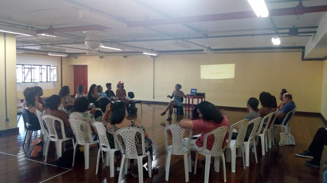 Da poesia à autogestão