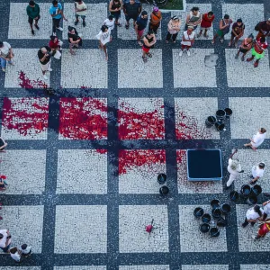 Bolsista selecionada em parceria inédita entre Funceb e Goethe-Institut expõe em suas obras a violência imposta aos corpos negros no Brasil