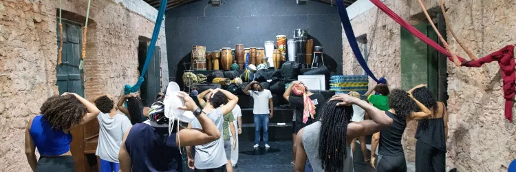 Escola Livre de Teatro abre inscrições para curso de formação e montagem cênica