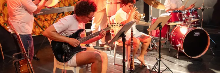 Aula inaugural marca retomada do curso de Iniciação Musical do Centro de Formação em Artes da Funceb