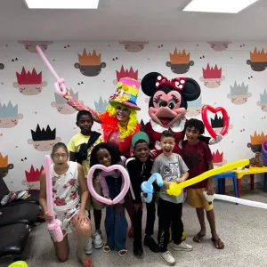 Crianças alegres no Dia da Criança CERPDF