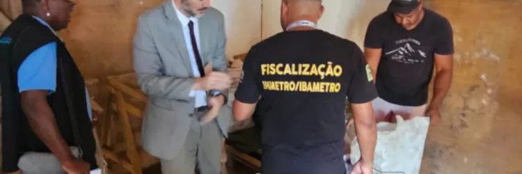 Operação de fiscalização em andamento: equipe verifica produtos e condições de armazenamento, reforçando o compromisso com a qualidade, segurança e respeito ao consumidor.