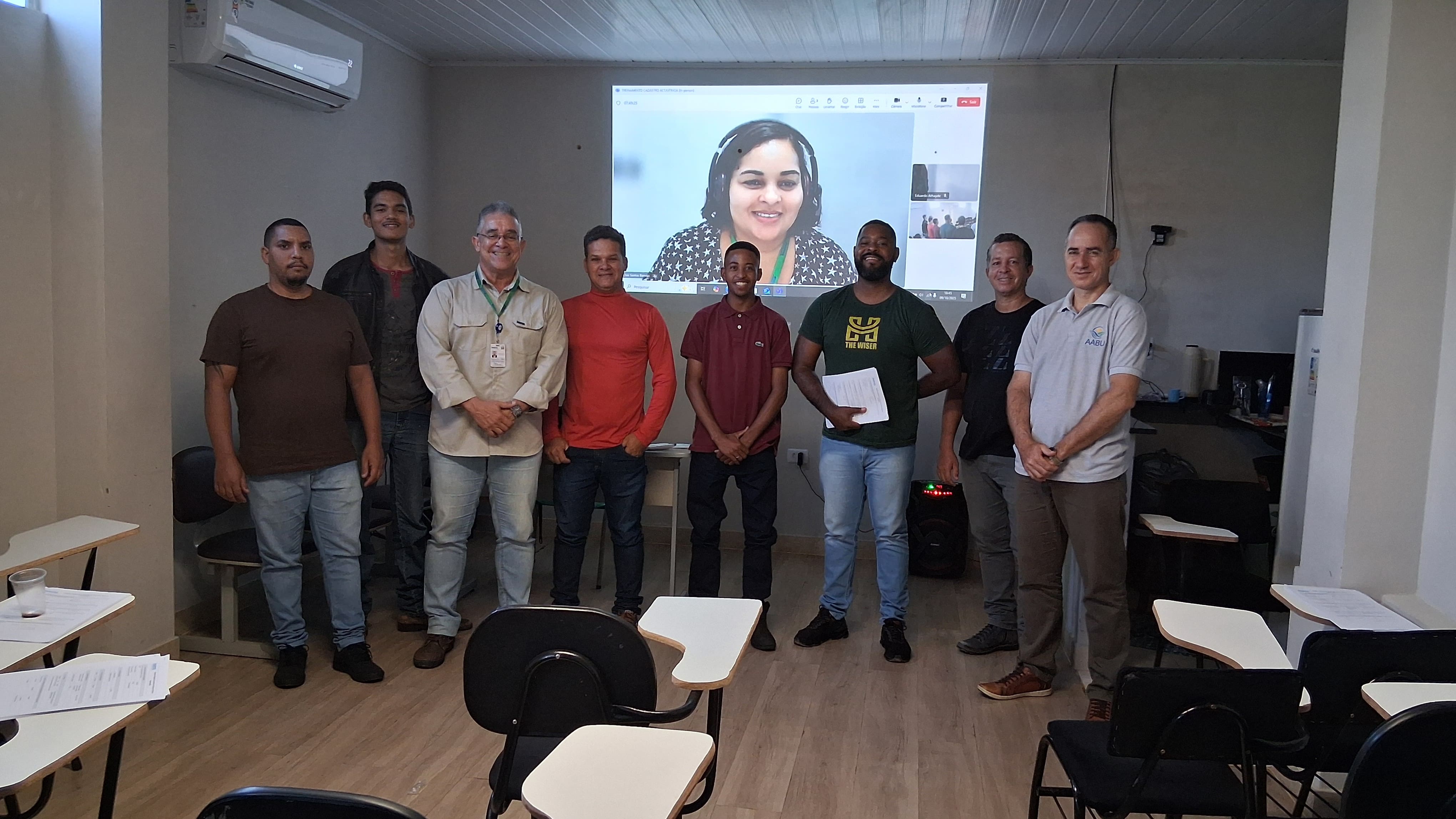 Inema realiza treinamento para cadastramento de usuários de recursos hídricos na bacia do rio Utinga