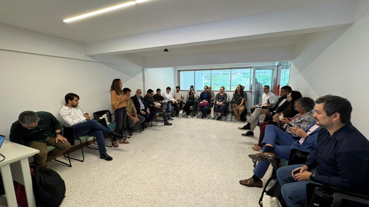 Equipe de Licenciamento do Inema participa de seminário sobre aplicações do Sistema de Armazenamento de Energia e Data Center