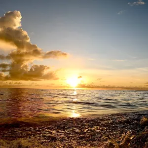 Fim de semana com sol e chuvas passageiras no litoral baiano