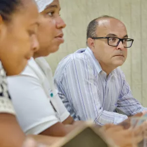 Inema recebe moradores de São Tomé de Paripe para esclarecer ações sobre contaminação na praia