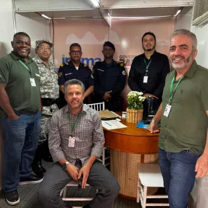 Inema orienta visitantes sobre regularização ambiental e uso da água durante exposição em Itapetinga