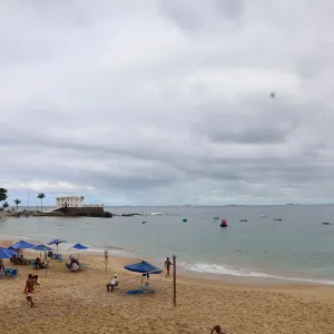 Previsão do Tempo: Feriado terá calor de até 39 °C e possibilidade de chuva no litoral, prevê Inema