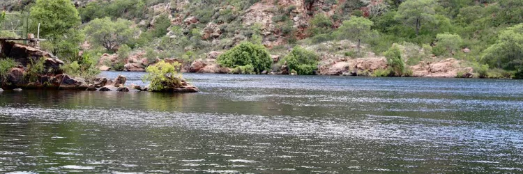 Rios da Bahia permanecem acima do nível de segurança e Inema mantêm alerta para risco de inundações