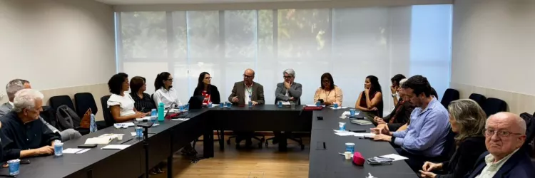 Diretor-geral do Inema defende diálogo para aprimorar licenciamento ambiental durante reunião da FIEB