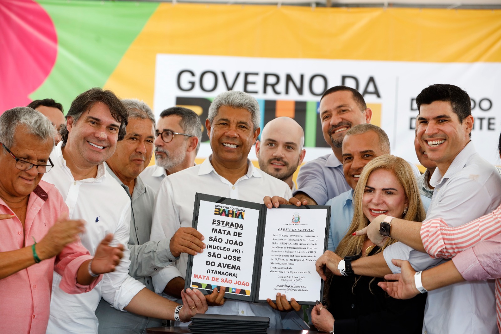 Governador inaugura escola de tempo integral e autoriza pacote de obras para ampliar infraestrutura em Mata de São João
