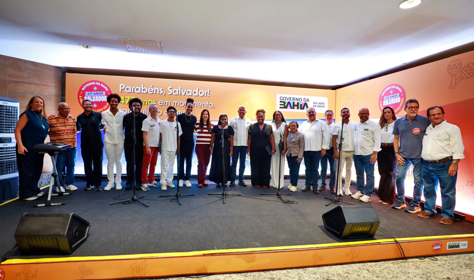 No aniversário de Salvador, governador acompanha apresentação do Neojiba na Nova Rodoviária