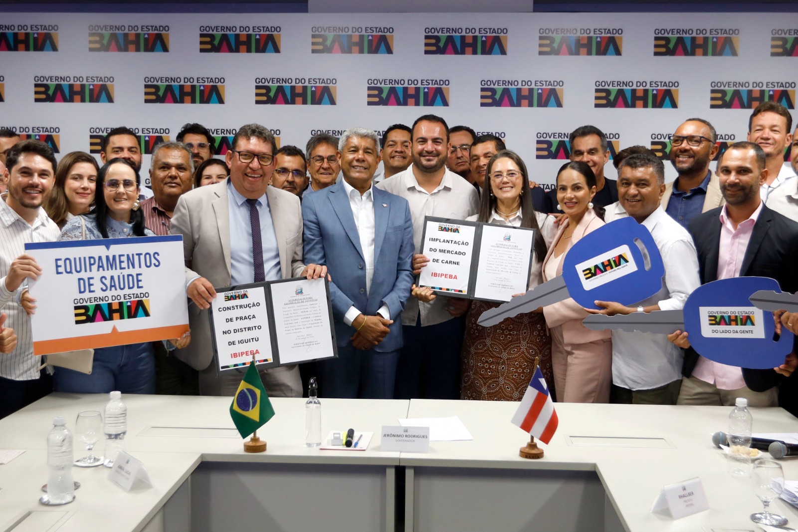 Reunião entre governador e prefeito de Ibipeba define investimentos e reforça ações no município