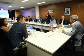 Reuniao Pref de Aurelino Leal Thuane Maria GOVBA 02.jpeg