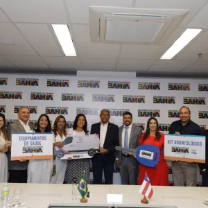 Governador se reúne com Prefeitura de Itabela para planejamento da saúde; ambulâncias e equipamentos foram entregues pelo Estado