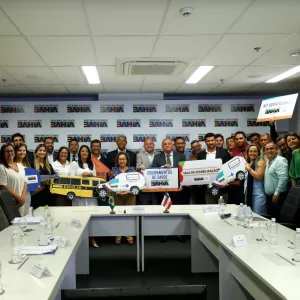 Governo da Bahia entrega equipamentos de saúde e educação para Jiquiriçá, garantindo melhores serviços para a população