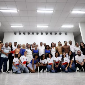 Em Nilo Peçanha, governador entrega nova escola de tempo integral, pavimentação e equipamentos de saúde