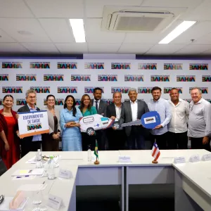 Novos equipamentos e ambulância entregues pelo Estado ampliam atendimento de saúde para moradores de Cabaceiras do Paraguaçu