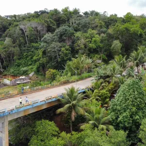 Ponte sobre o Rio Acaraí, em Camamu