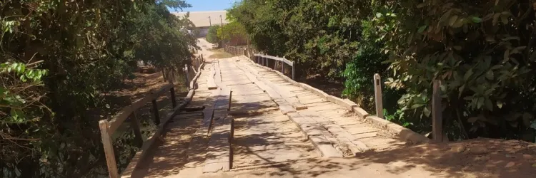 Ponte sobre o Rio Guará, na comunidade de Mocambo, em Santa Maria da Vitória