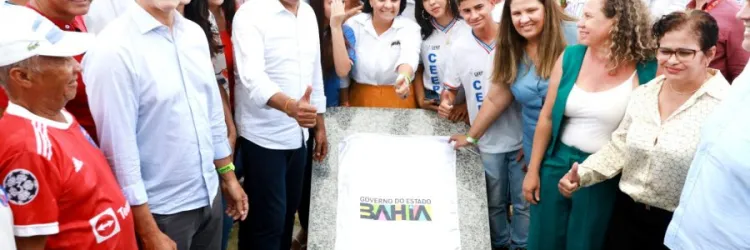 Comunidade escolar comemora entrega de duas unidades de ensino e avanços na educação de Santaluz