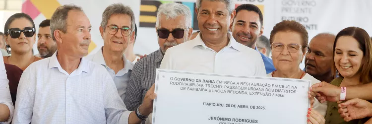 Em Itapicuru, governador entrega obras de infraestrutura.