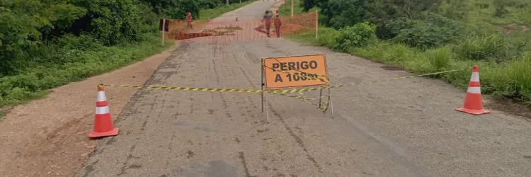 BA-270, entre Encruzilhada e Ribeirão do Largo