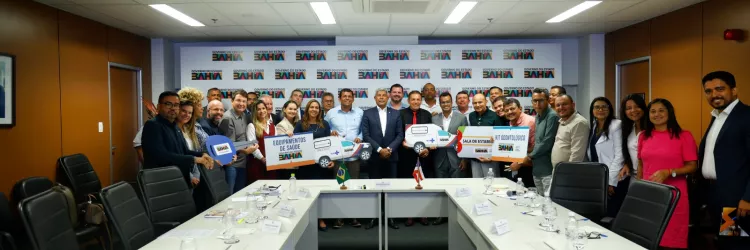 Governador recebe prefeito de Muquém do São Francisco e discute investimentos estruturantes para o município